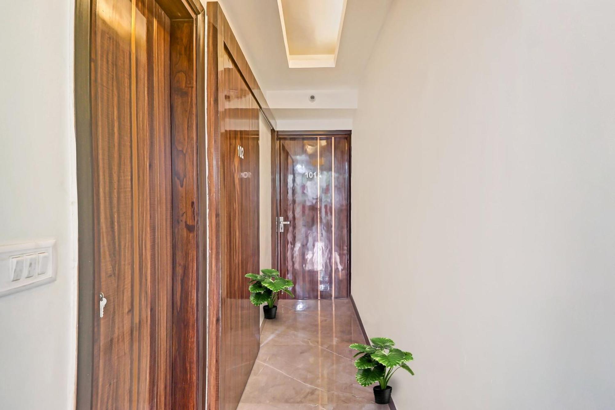Hotel O Amazing Guest House New Delhi Ngoại thất bức ảnh