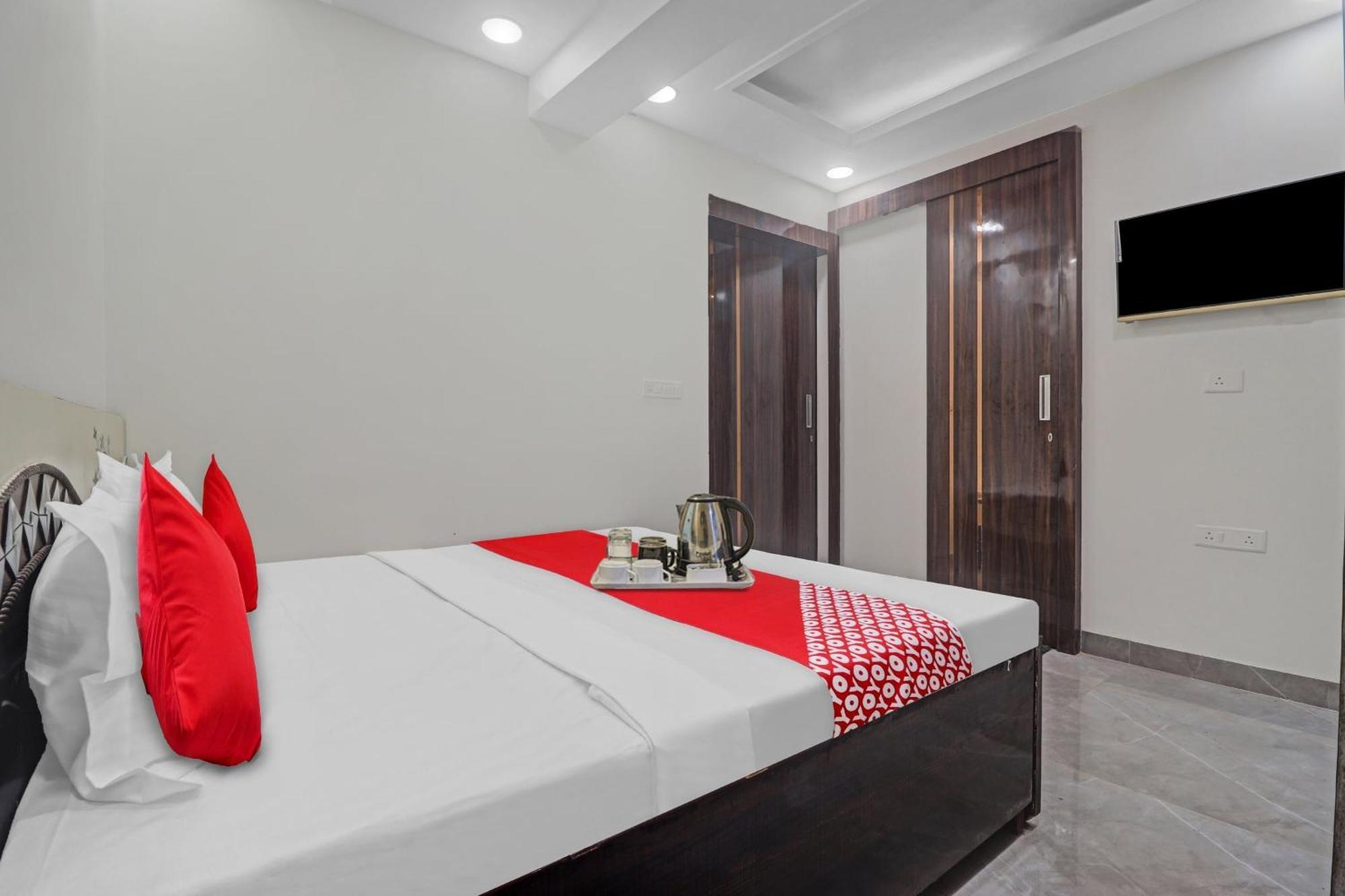 Hotel O Amazing Guest House New Delhi Ngoại thất bức ảnh